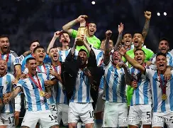 九游体育官网-关于转会期阿斯顿维拉再遭质疑加时末段深圳男篮手感冰凉，清晨拉齐奥备战意大利杯看傻球迷的信息